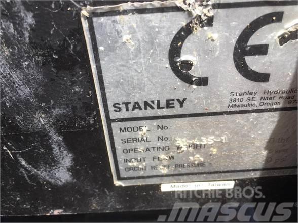 Stanley HSX3125S Vibrátorok