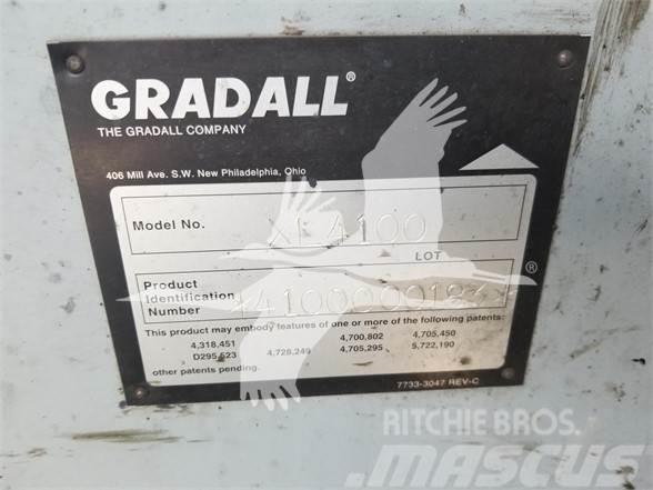 Gradall XL4100 II Gumikerekes kotrók
