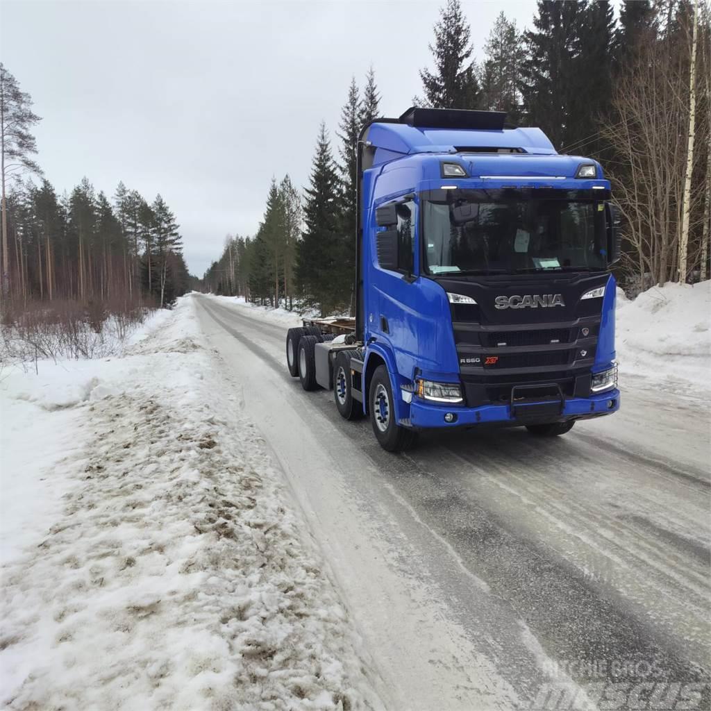 Scania R660 XT 8X4 Fülkés alváz
