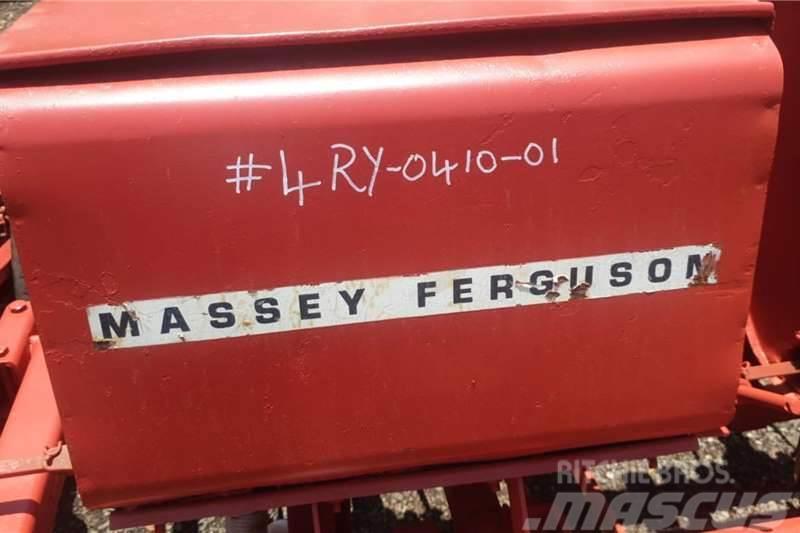 Massey Ferguson 4 Row Planter Egyéb