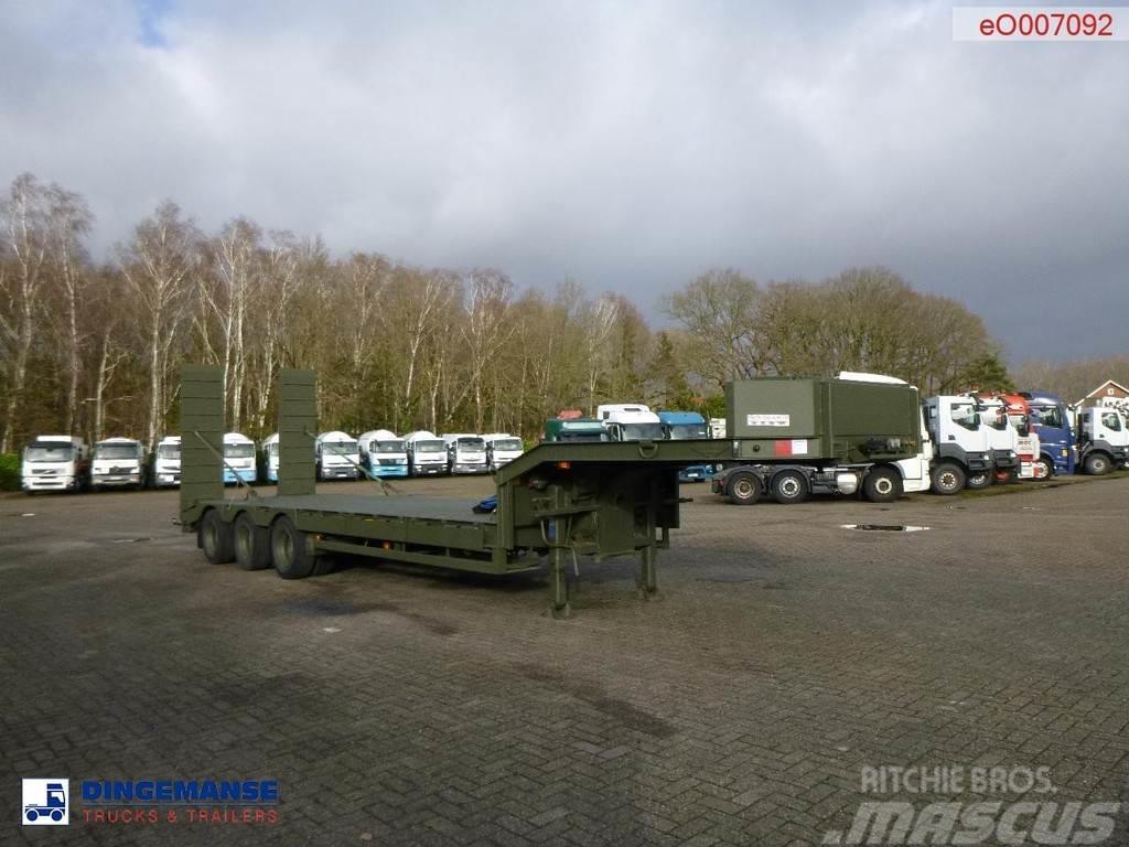 Broshuis 3-axle semi-lowbed trailer E-2130 / 73 t + ramps Platós / Ponyvás félpótkocsik