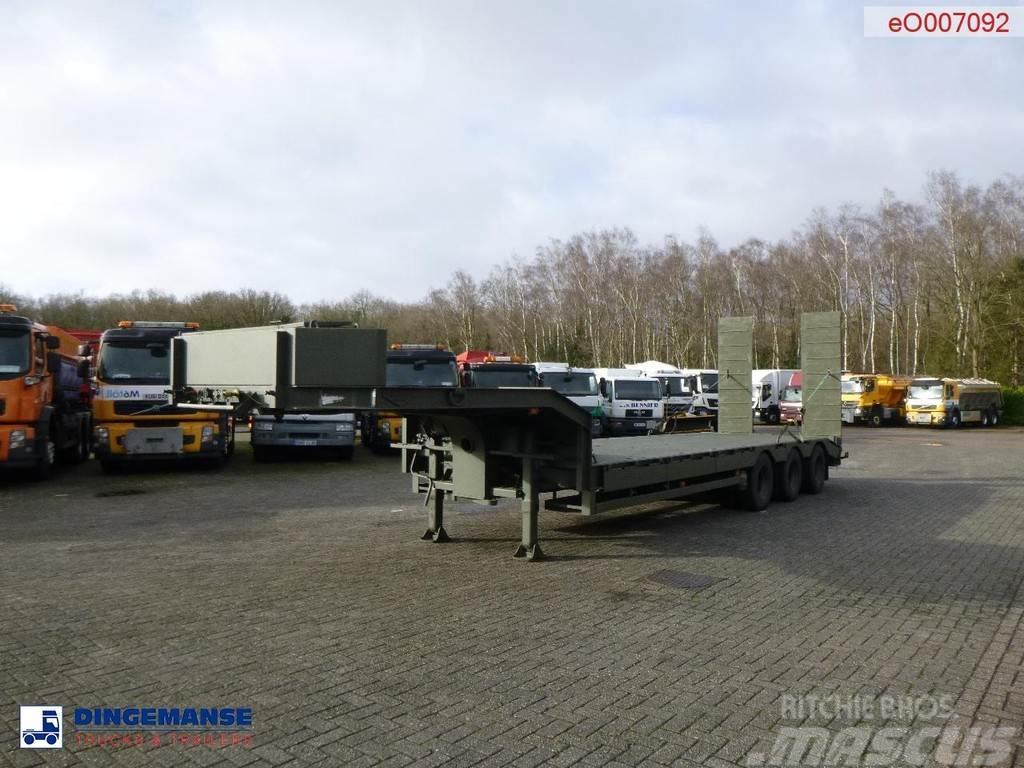 Broshuis 3-axle semi-lowbed trailer E-2130 / 73 t + ramps Platós / Ponyvás félpótkocsik