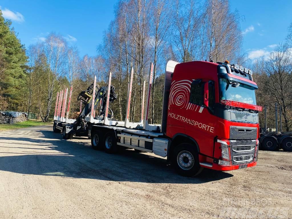 Volvo FH 13 540 6X4 z dźwigiem do przewozu drewna Rönkszállító teherautók
