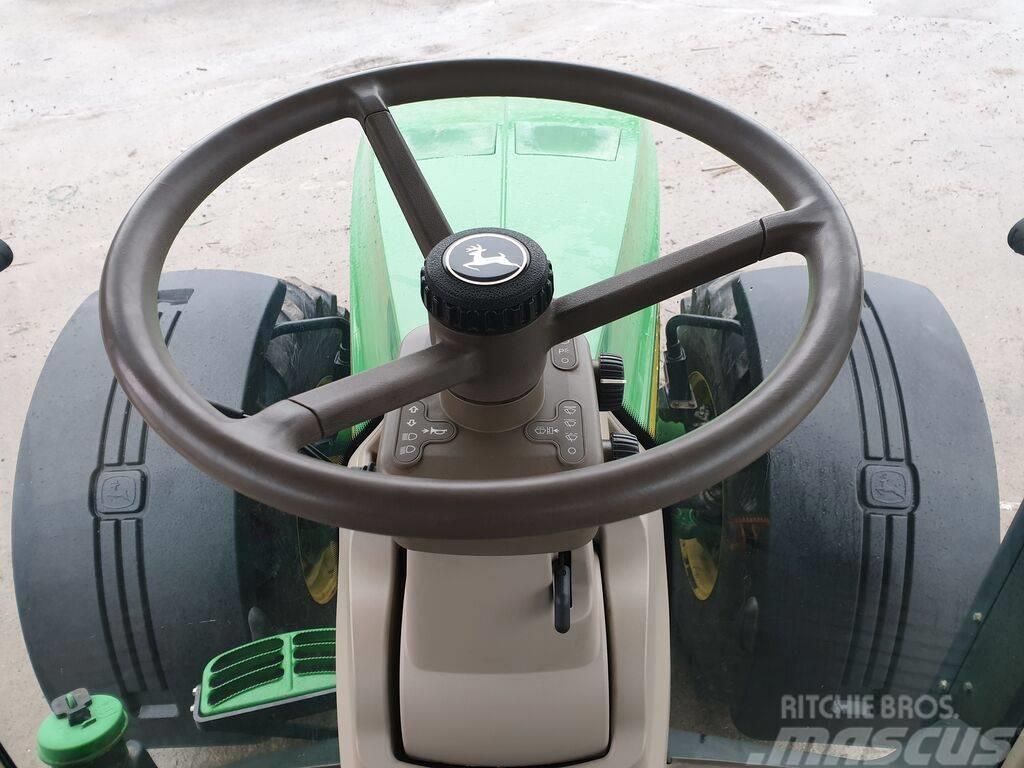 John Deere 8310 R Traktorok