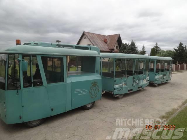  Cpil tourist train + 3 wagons Egyéb buszok