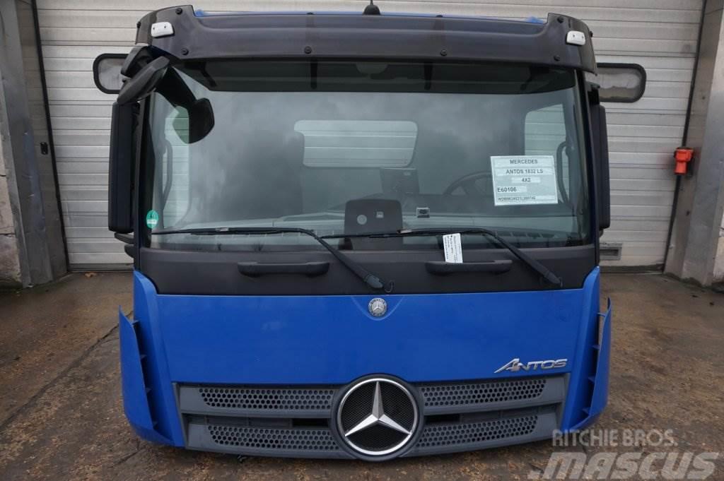 Mercedes-Benz ANTOS M-MP4 2.3 TUNNEL 320 Vezetőfülke és belső tartozékok