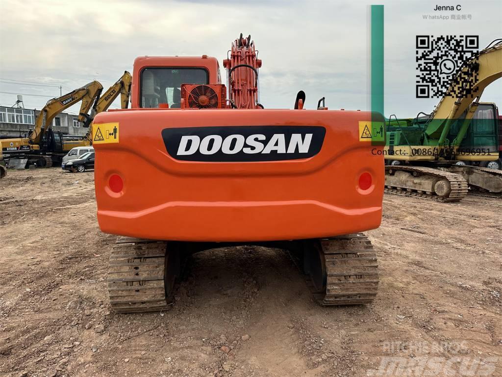 Doosan DX 120 Közepes (midi) kotrók 7 t - 12 t