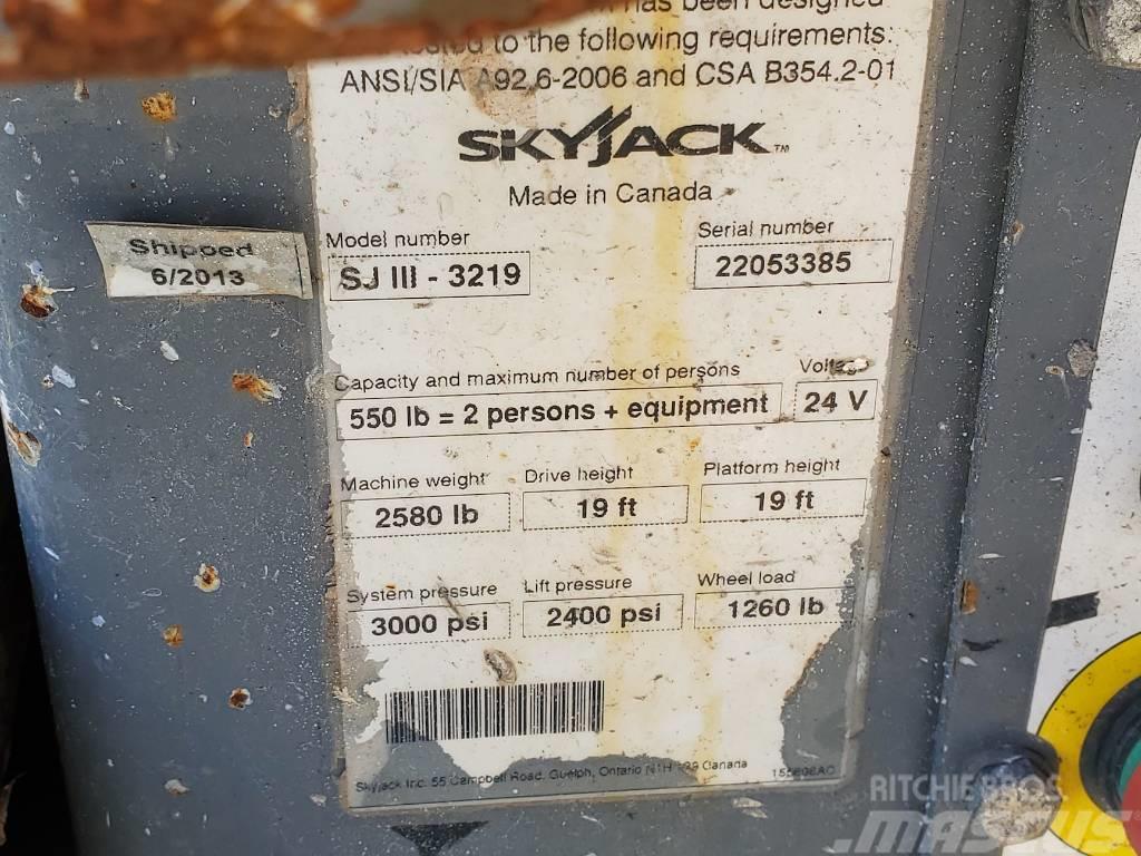 SkyJack SJIII-3219 Ollós emelők