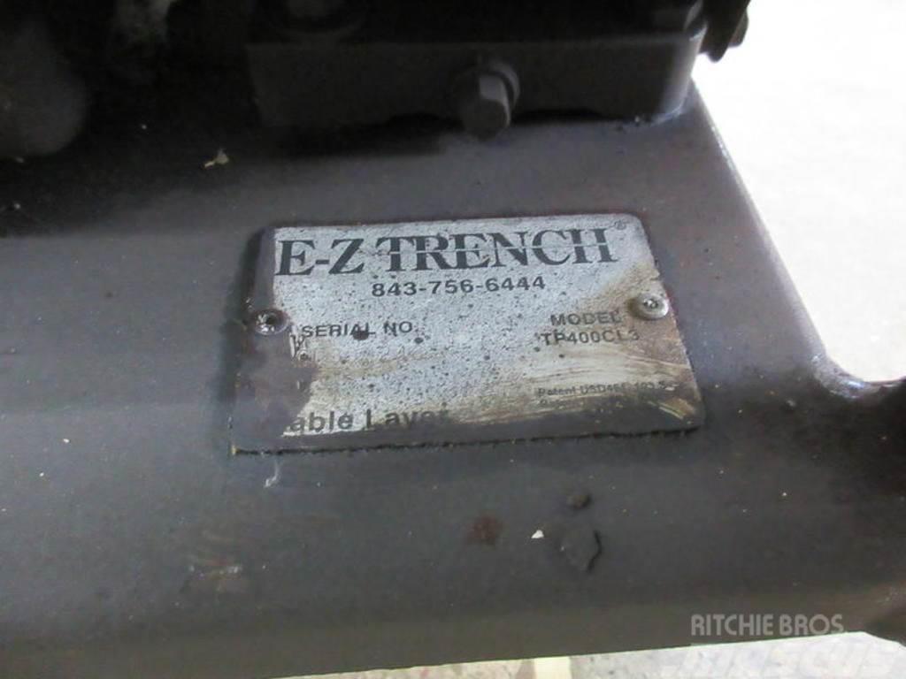  E-Z Trench TP400CL3 Árokásók