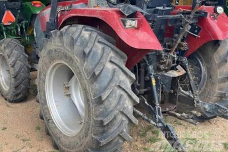 Case IH Farmall 90JXM Traktorok