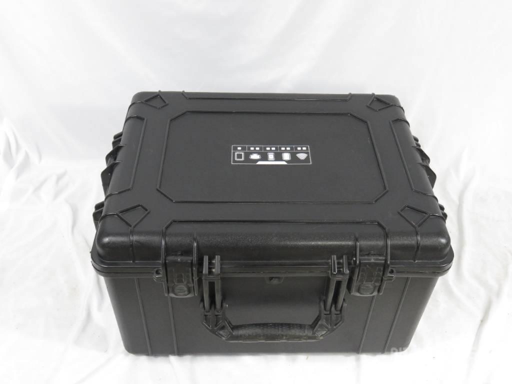 Trimble GCS900 Dozer GPS Kit w/ CB460, MS995's, SNR934 Egyéb alkatrészek