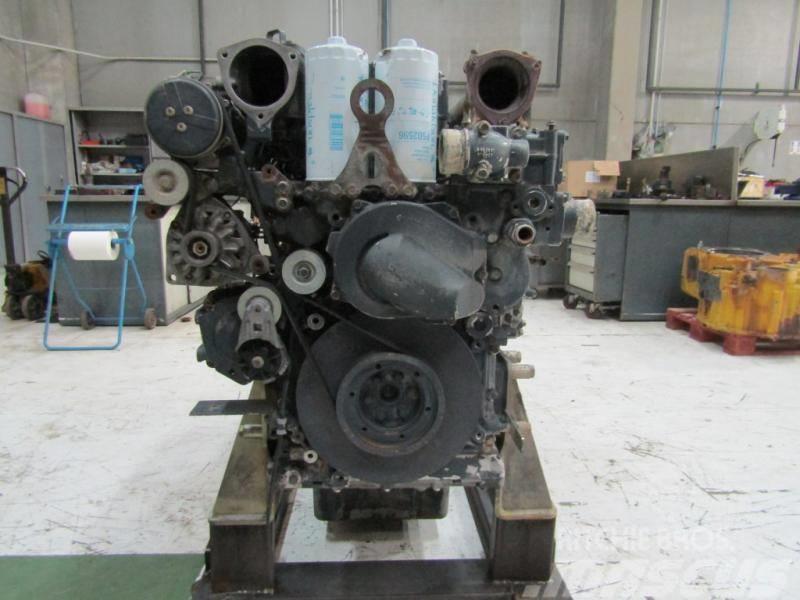 Liebherr R954C Litronic Motor D936L A6 Motorok