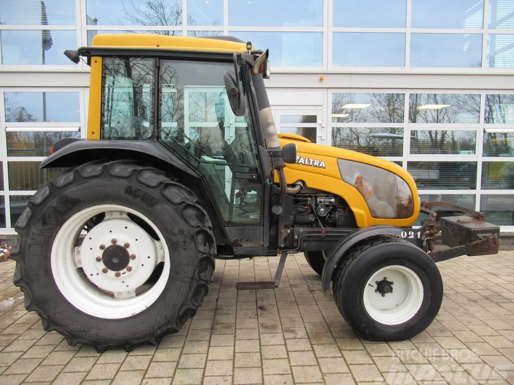 Valtra A75 4x2 + Fronthef Traktorok