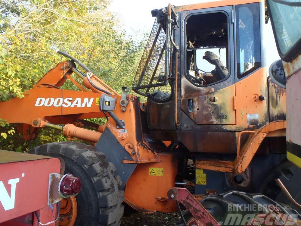 Doosan Daewoo DL250 Traktorok