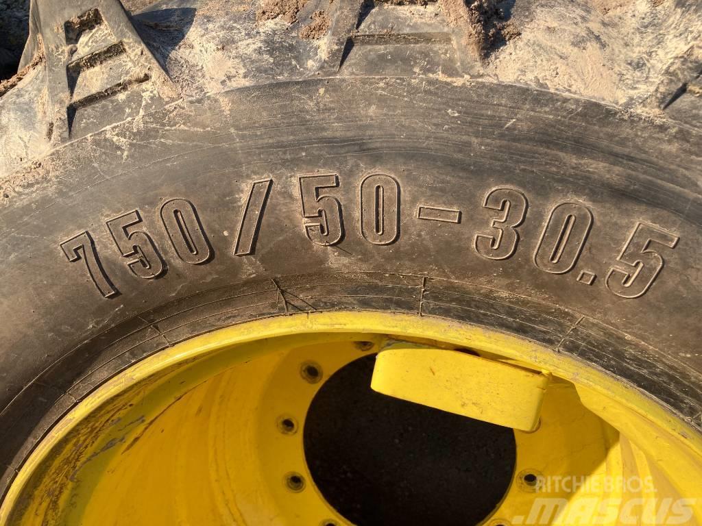 John Deere wide rims + trelleborg tyres Gumiabroncsok, kerekek és felnik