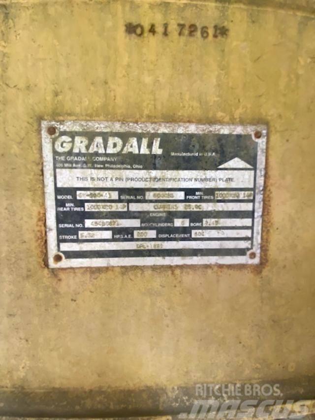 Gradall XL 4100 Gumikerekes kotrók