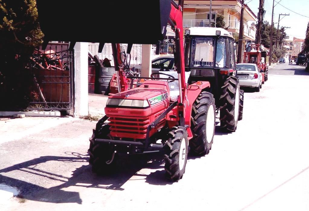 Kubota L1-255 4WD WITH LOADER Traktorok