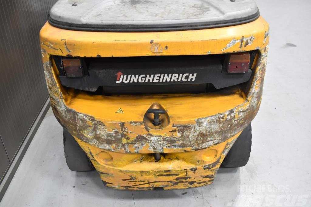 Jungheinrich DFG 425 Dízel targoncák