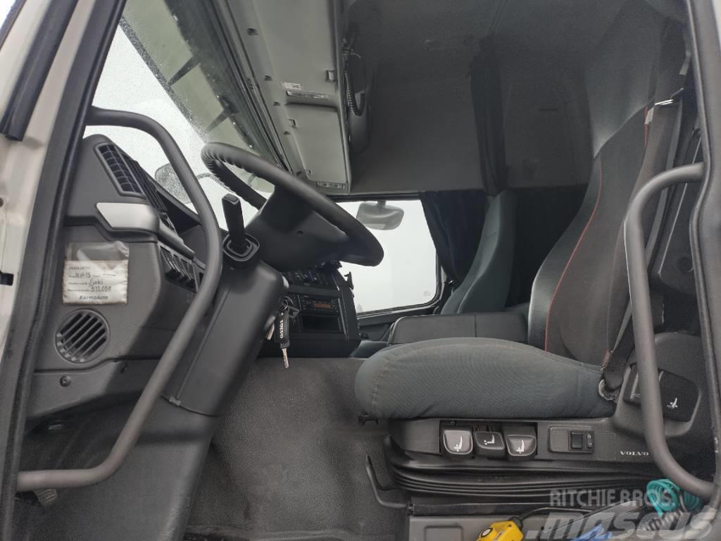 Volvo FM13 6x2 UUSI koneenkuljetuslava, vetovarustus Platós / Ponyvás teherautók
