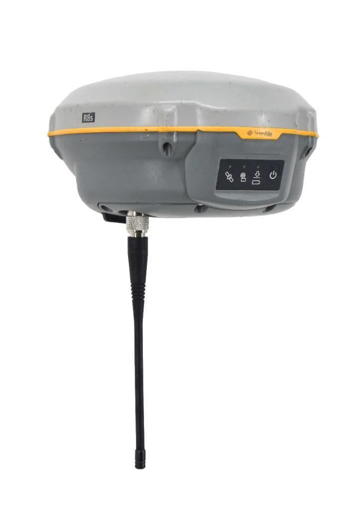 Trimble Single R8 Model S 410-470 MHz GPS Rover Receiver Egyéb alkatrészek