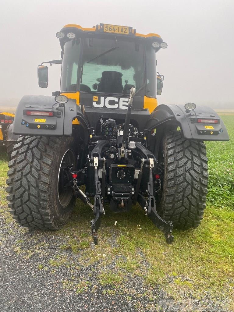JCB Fastrac 4220 Traktorok