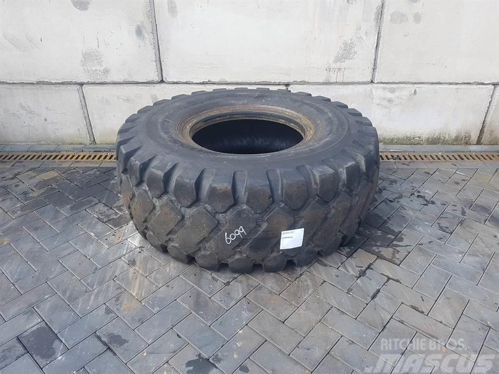 Mitas 20.5-25 - Tyre/Reifen/Band Gumiabroncsok, kerekek és felnik
