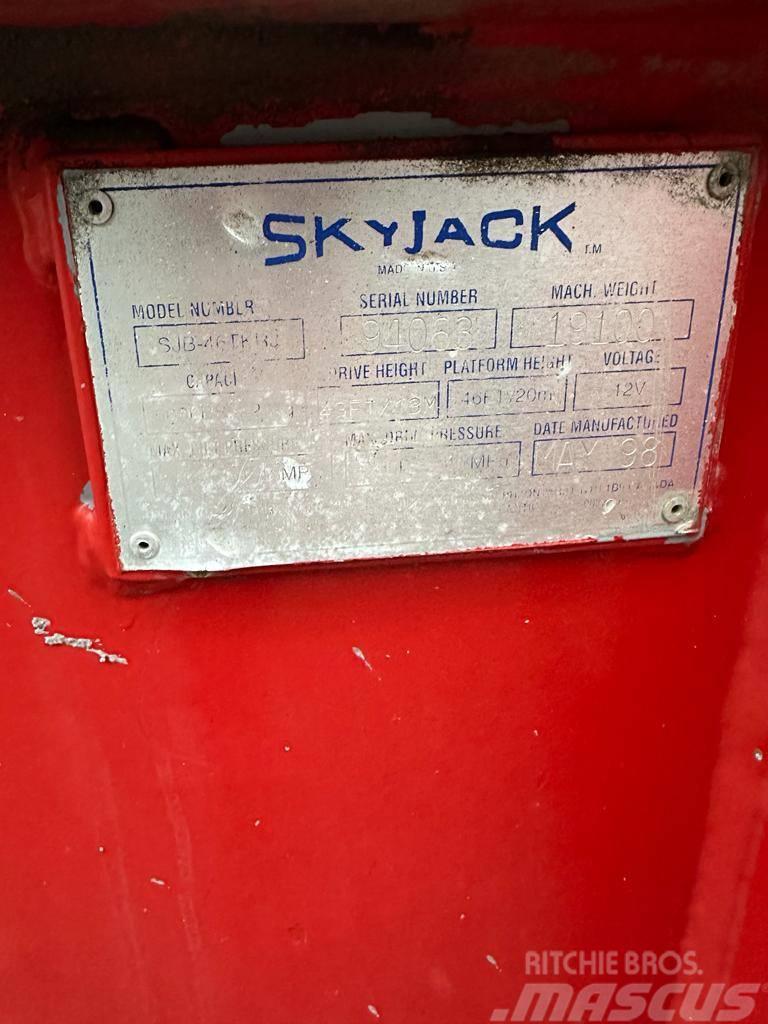 SkyJack SJ KB 46TK-RJ Karos emelők