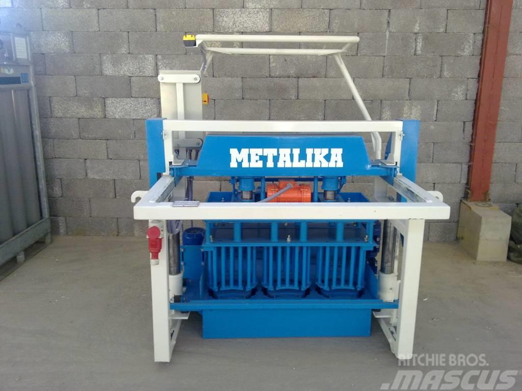 Metalika VP-5 Concrete block making machine Betontörő gépek