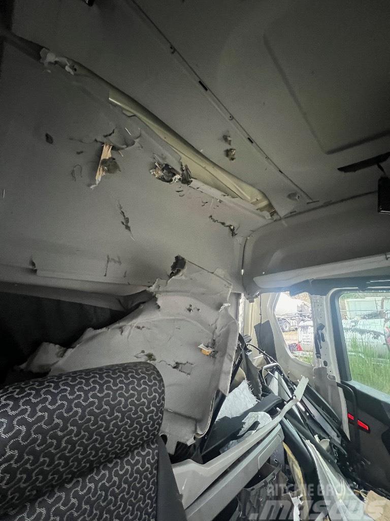 Scania R 410 *ACCIDENTE*DAMAGED*UNFALL* Nyergesvontatók