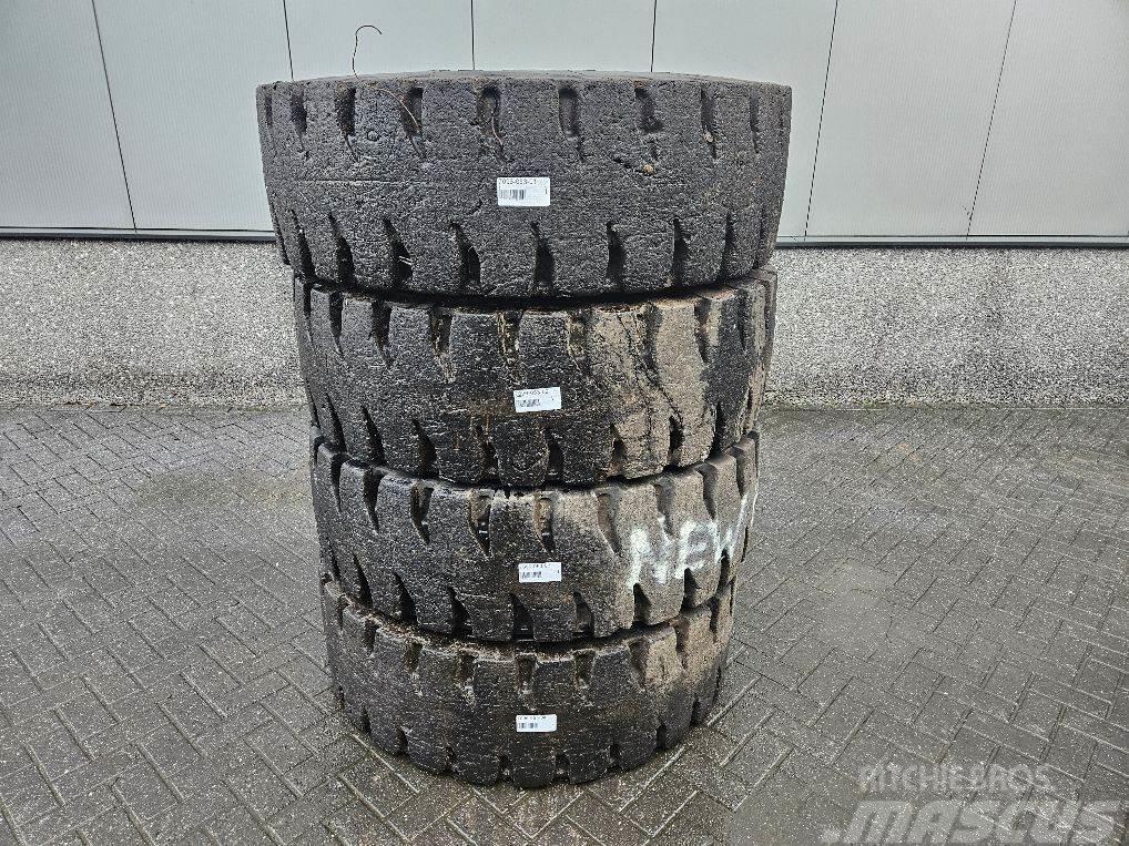 New Holland W110C-Barkley 17.5R25-Tire/Reifen/Band Gumiabroncsok, kerekek és felnik