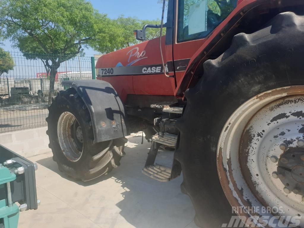 Case IH MAGNUM 7240 Traktorok