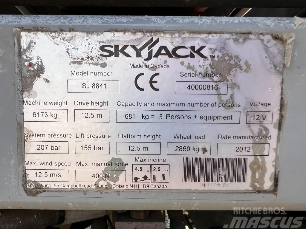 SkyJack SJ 8841 Ollós emelők