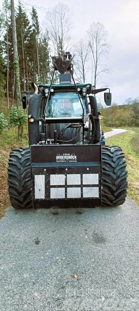 Valtra T234D Erdészeti traktorok