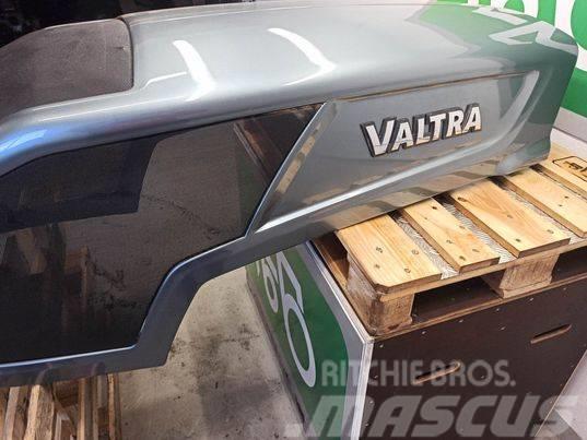 Valtra N 163 hood Vezetőfülke és belső tartozékok