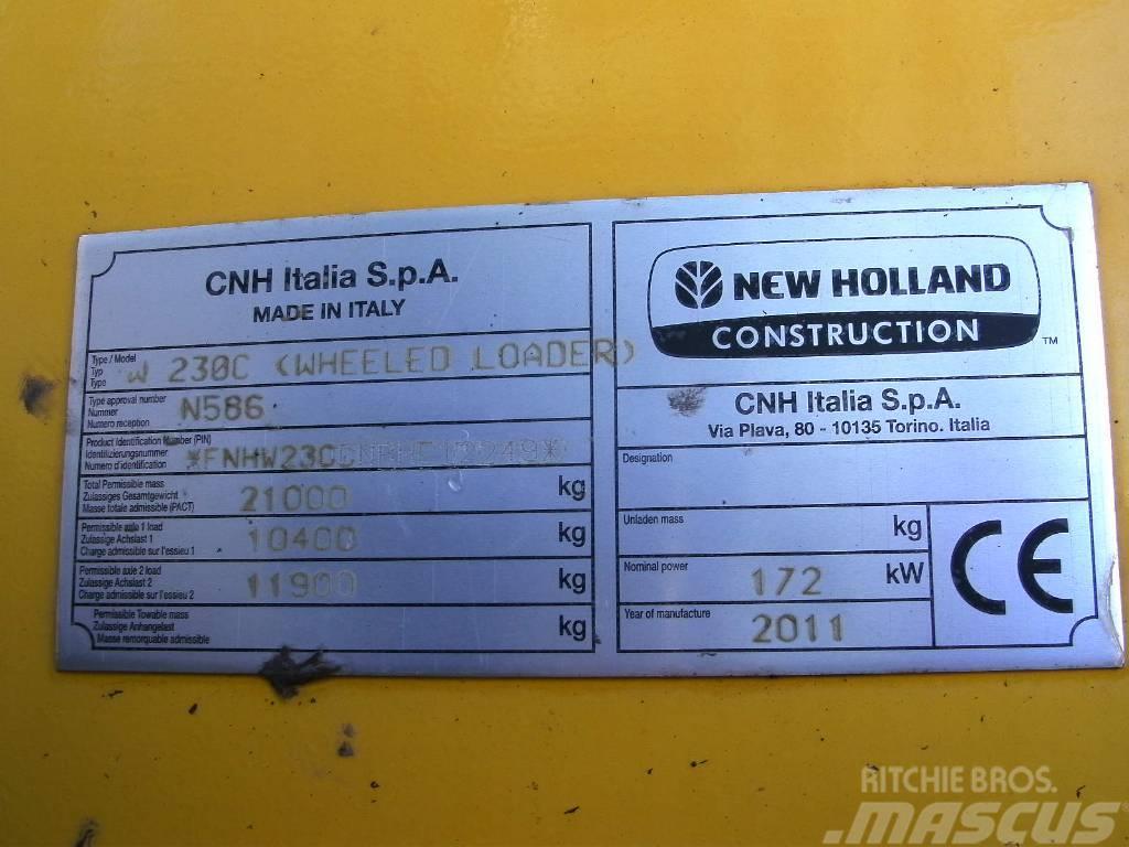 New Holland W 230 C Gumikerekes homlokrakodók