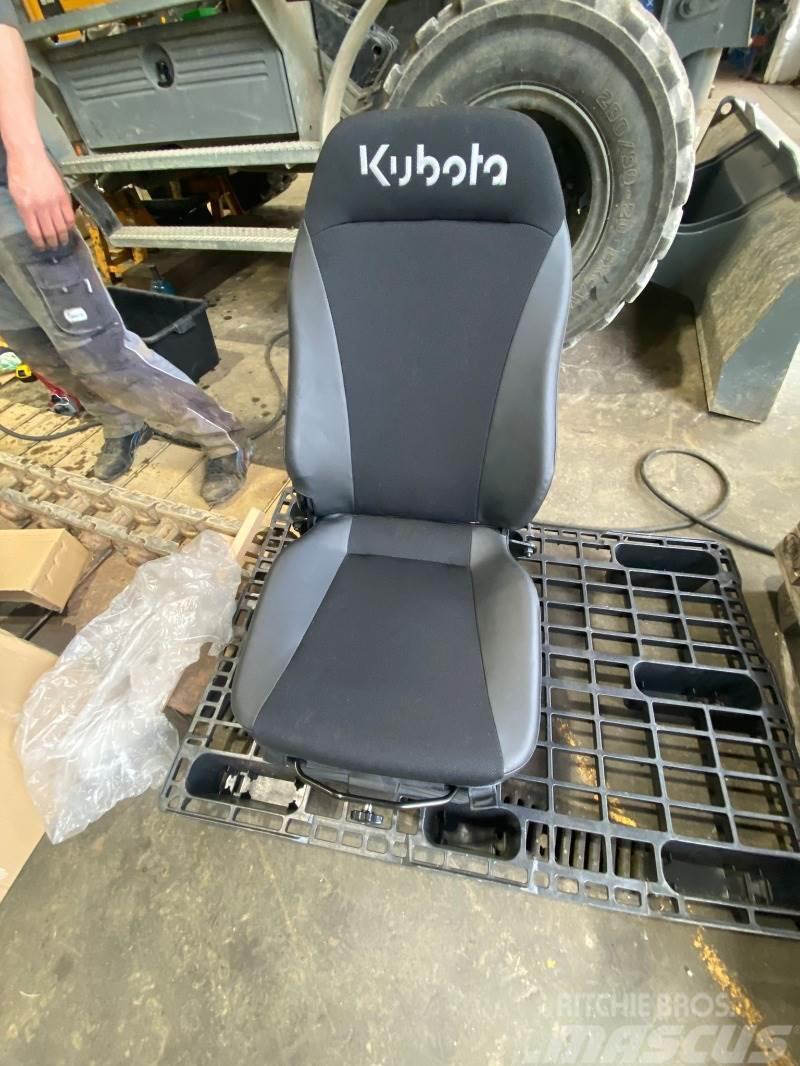 Kubota U56/KX57 Fahrersitz Egyebek