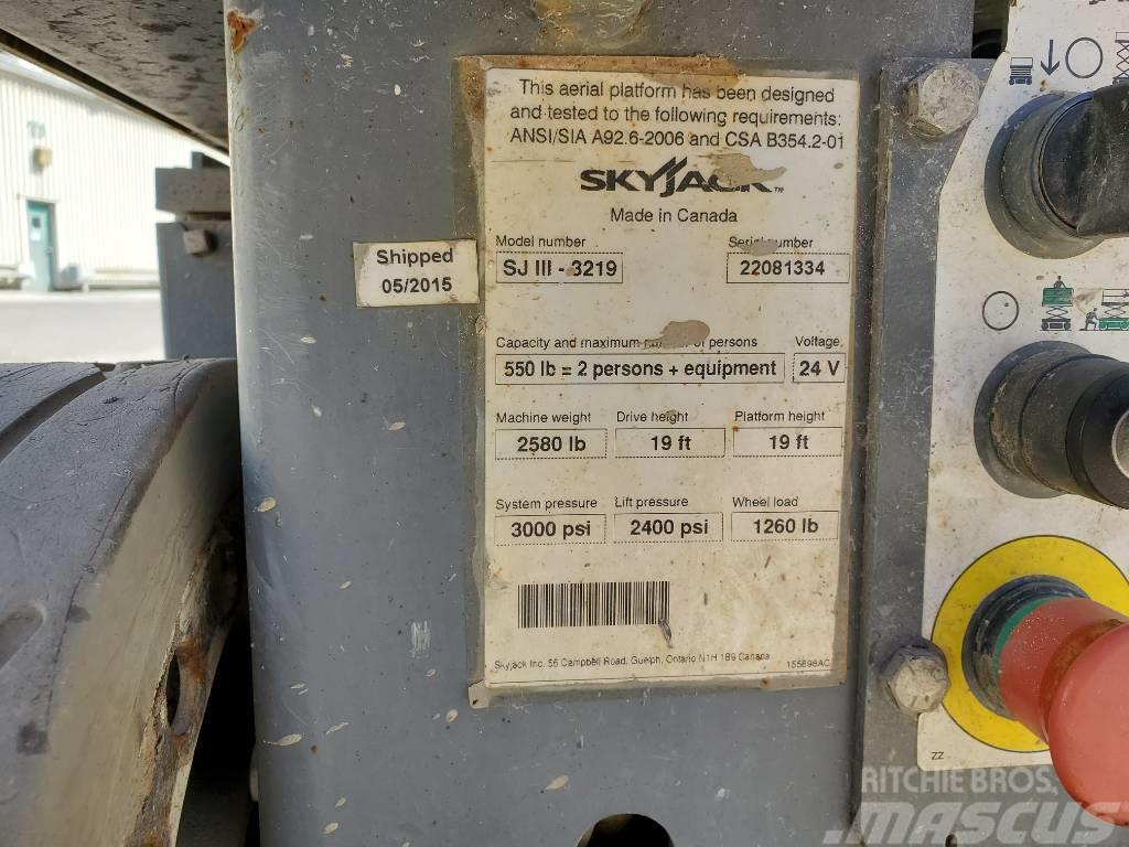 SkyJack SJ III 3219 Ollós emelők