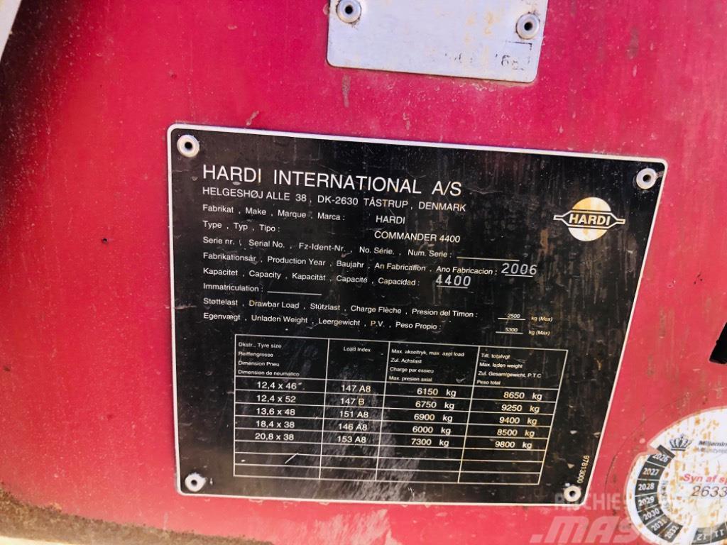 Hardi Commander 4400 Vontatott trágyaszórók