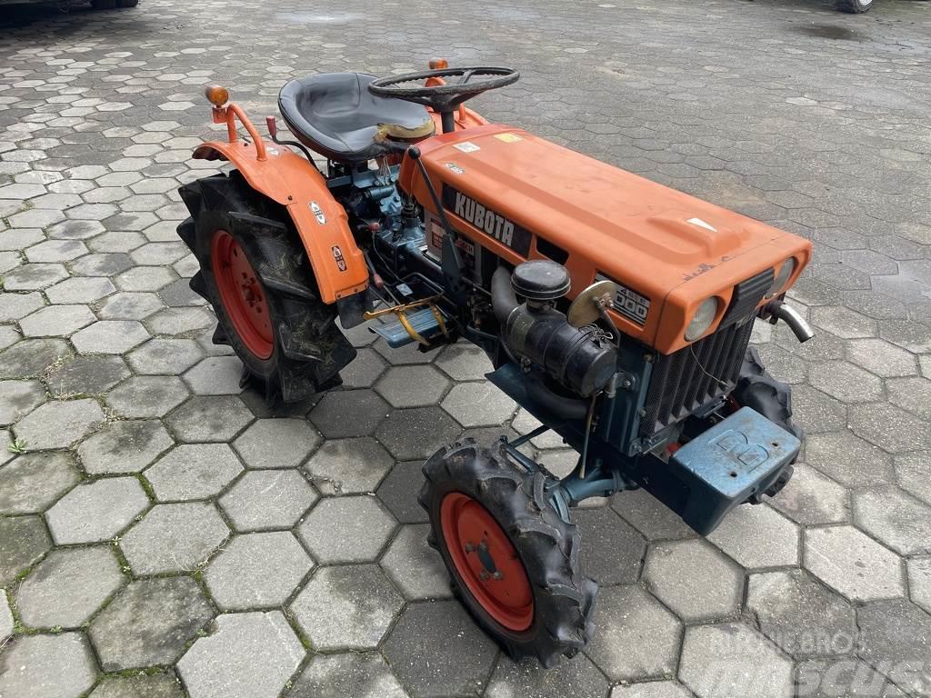 Kubota B7000 minitractor Traktorok