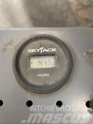 SkyJack SJ3226 Electric Scissor Lift Ollós emelők