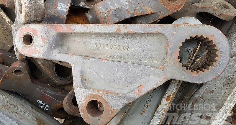Massey Ferguson spare parts for Massey Ferguson 8210,8220,8240 whe Egyéb traktor tartozékok