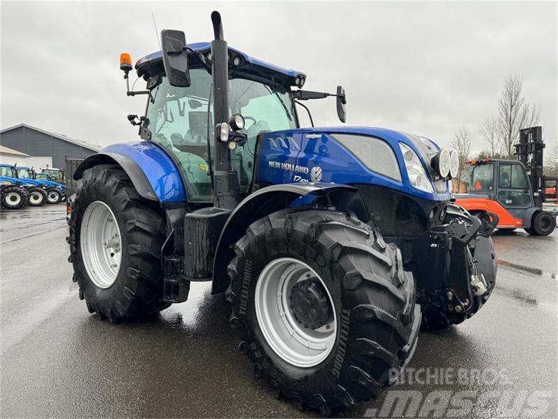 New Holland T7.270 Blue power Traktorok