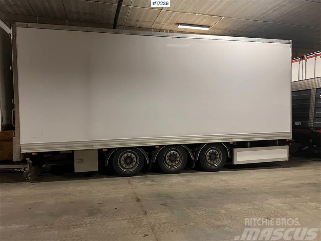 Limetec 3 axle cabinet trailer w/ full side opening Egyéb pótkocsik