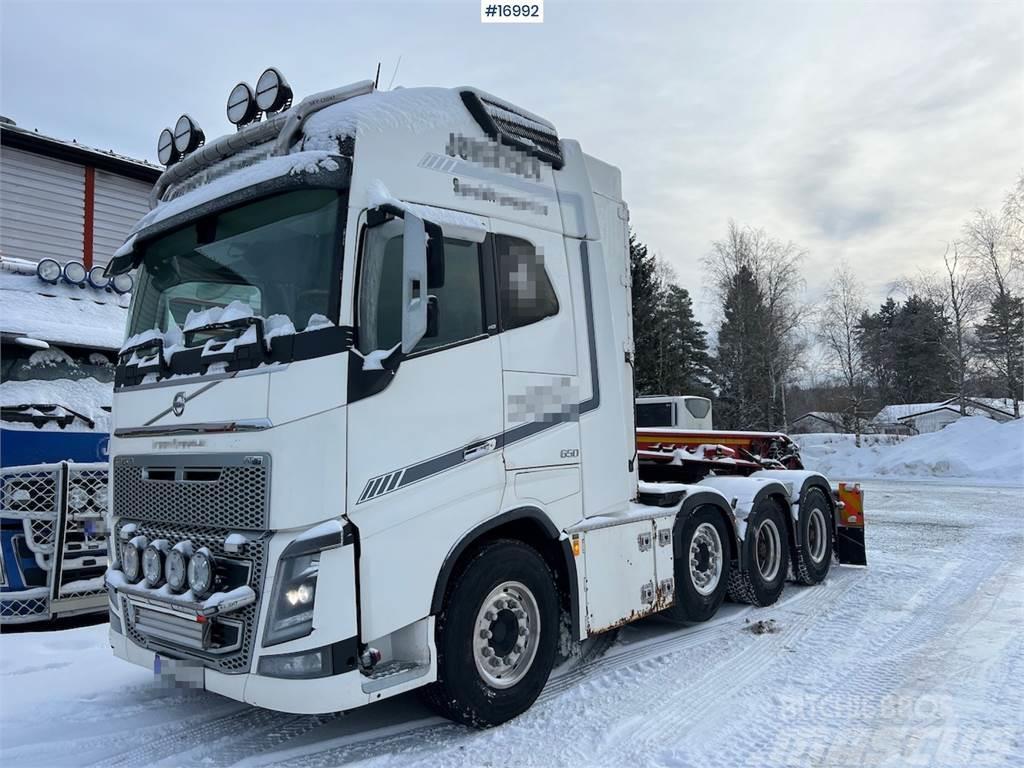 Volvo FH16 8x4 Heavy Duty Tractor with Hydraulics WATCH  Nyergesvontatók