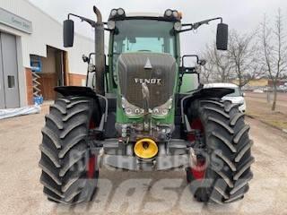 Fendt 828 Vario Traktorok