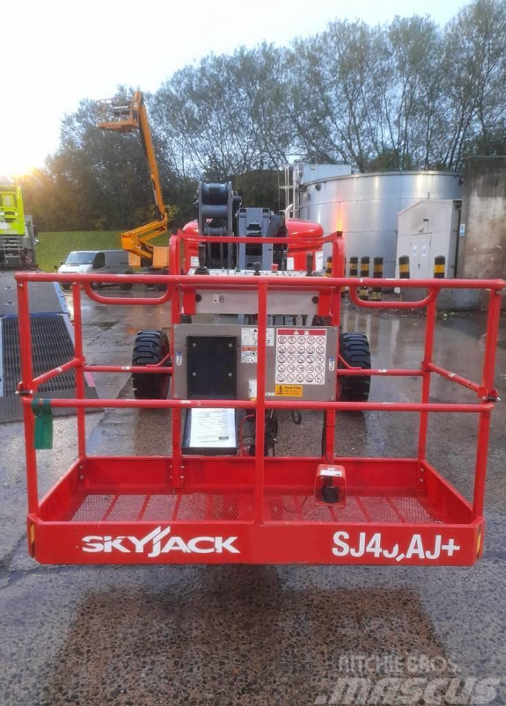 SkyJack SJ 45 AJ+ Karos emelők
