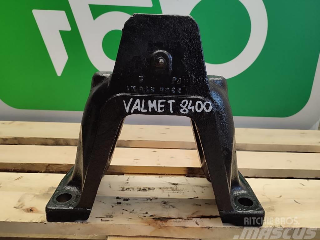 Valmet Front axle support 3388313M1 VALMET 8400 Alváz és felfüggesztés