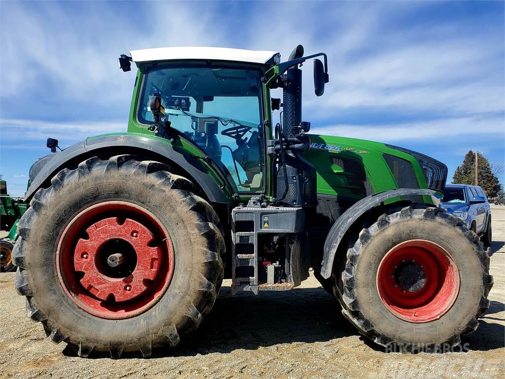 Fendt 824 Vario Traktorok