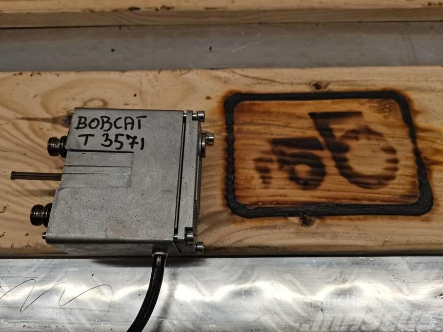 Bobcat T .... {new distributor coil } Motorok