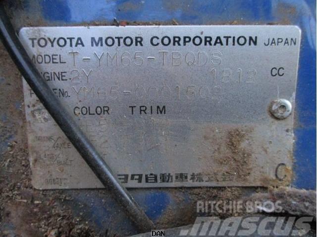 Toyota T-YM65 Platós / Ponyvás teherautók